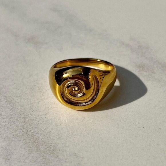 New! “Madrid” Engraved Swirl Chunky Gold Ring - Picture 3 of 6